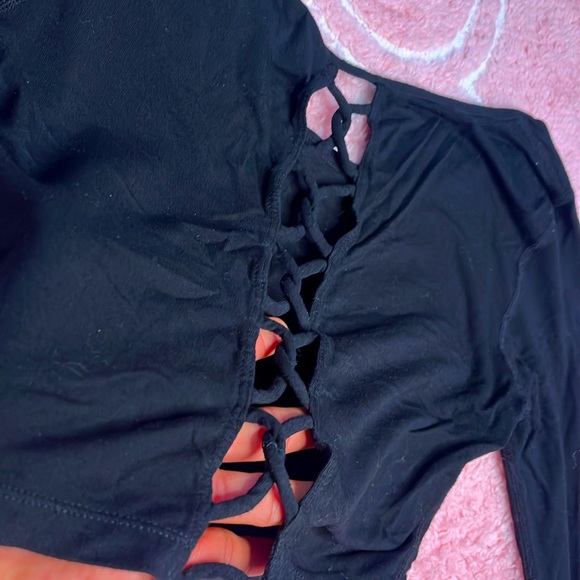 Aptitude Apparel black crop top - Picture 2 of 3